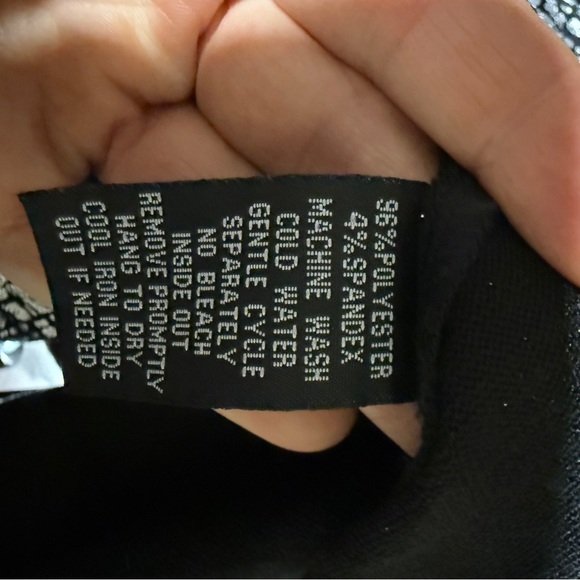 Mishca Stylish Black and Gray Tie-Front Blouse Reptile Snake Metallic Cardigan - Picture 7 of 7